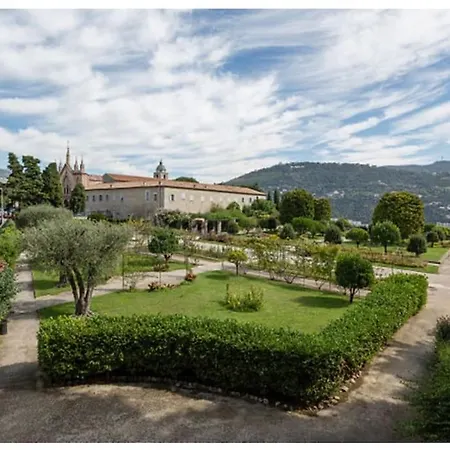 Grand 3 Pieces Avec Parking A Cimiez * Ницца